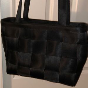 Harvey’s Seatbelt Bag - Black, Medium Tote